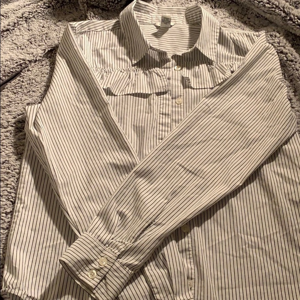 ✨ Forever21 button down striped shirt